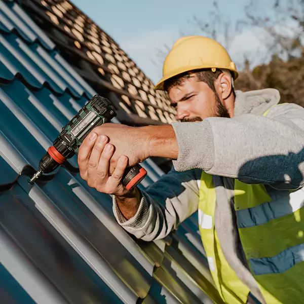 Why Lake Zurich Homeowners Choose Lake Zurich Roofing Pro for Steel Roof Repair Service?